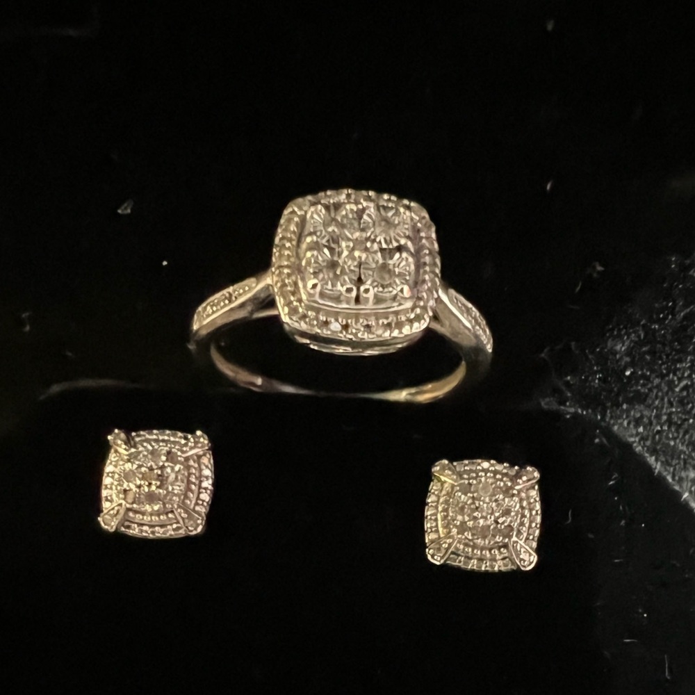 Elegant Silver Jewelry Set